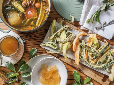 Recette-anti-gaspillage-avec-épluchures-de-légumes-scaled
